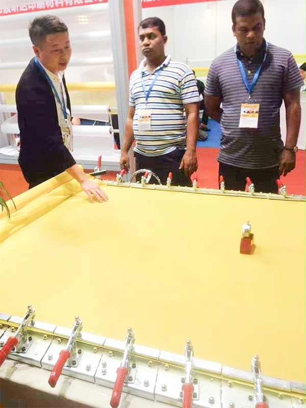 旭瑞絲印網(wǎng)耐磨易清洗，漏墨性好！