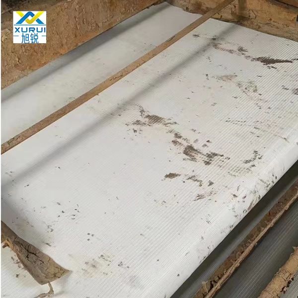 洗沙用壓濾機(jī)濾布安裝場(chǎng)景